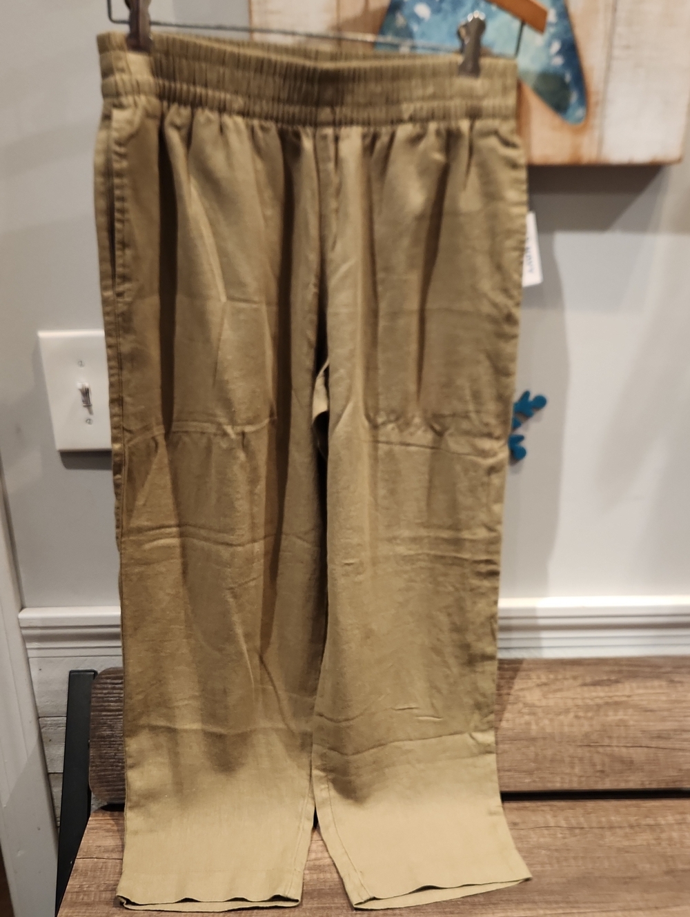 Old Navy Men's Elastic-Waist Chinos in Khaki